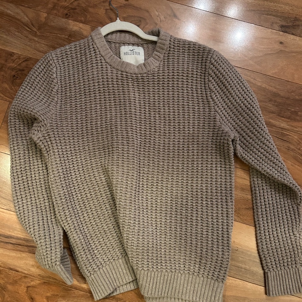 Sweater - Picture 2 of 4